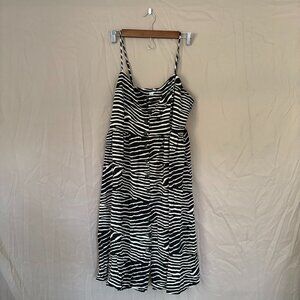 H&M Womens Zebra Print Midi Button Down Spaghetti Strap Dress Size 12 Cozy Smock